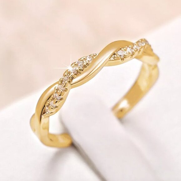 NEW 18k Yellow Gold Diamond Ring Band Dainty Twist Ring - Picture 2 of 5